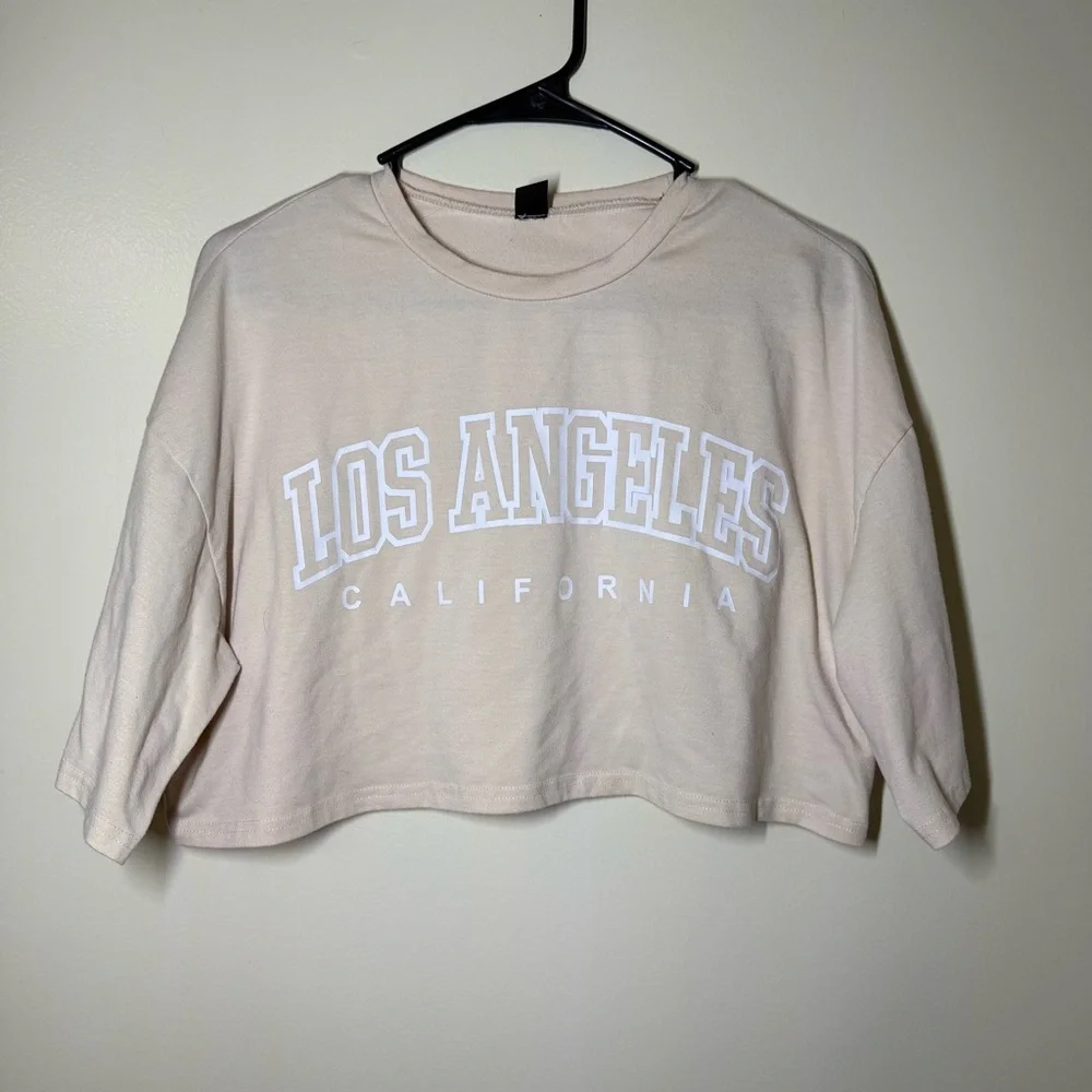 SHEIN Cream Los Angeles Graphic Crop Top - Picture 1 of 3